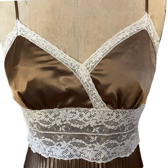 Vintage Betsey Johnson Pleated Lace Gold Dress - Picture 4 of 12